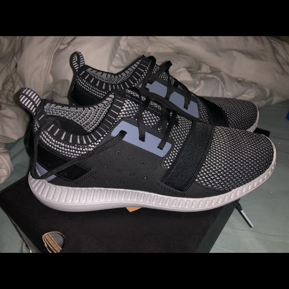 Under Armour Threadborne Shift (Fits Woman’s 7)